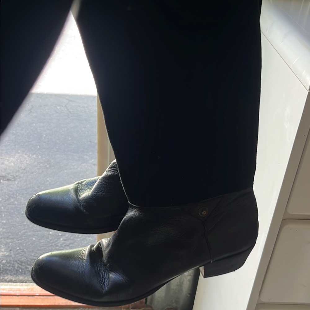 Vero Cuoio Black Leather Boots Classic Design
